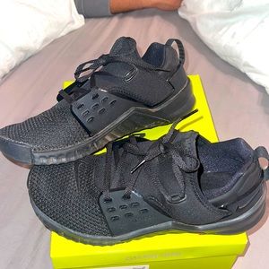 Mens Nike Metcon size 8.0 or women’s size 9.5